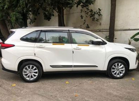brand new model innova hycross car on rent in gurgaon delhi
